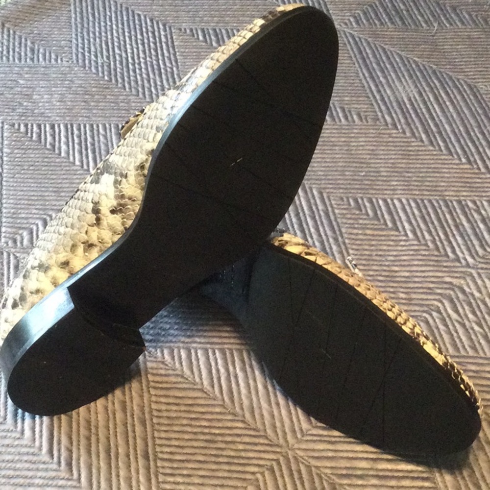 Aquatalia size 9.5 gray and black snake leather loafers for women - Picture 7 of 8